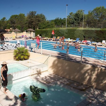 Camping Le Parc Saint-Paul-en-Forêt Exteriér fotografie
