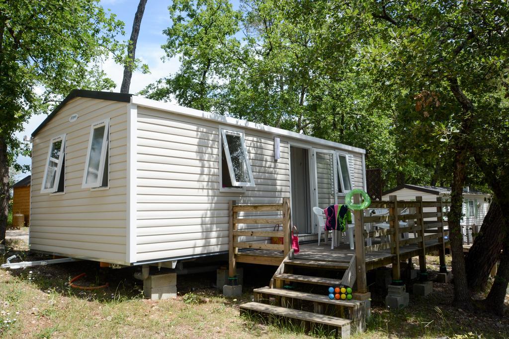 Camping Le Parc Saint-Paul-en-Forêt Exteriér fotografie